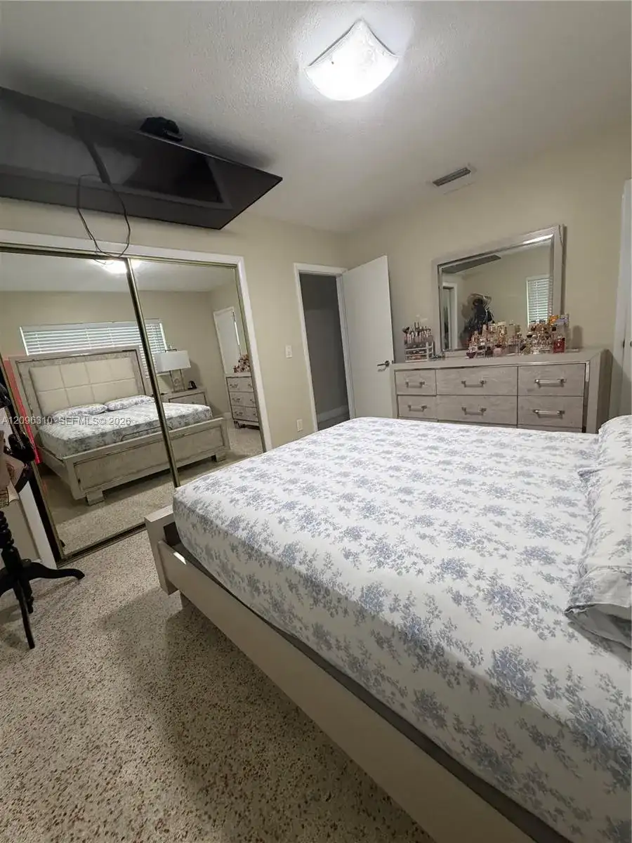 6355 SW 23rd St, Miami FL 33155 photo 2