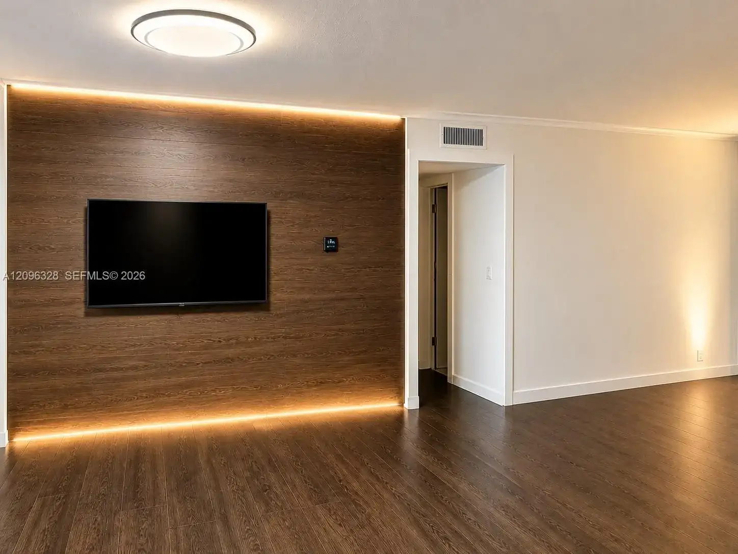 180 NE 12th Ave # 16E, Hallandale Beach FL 33009