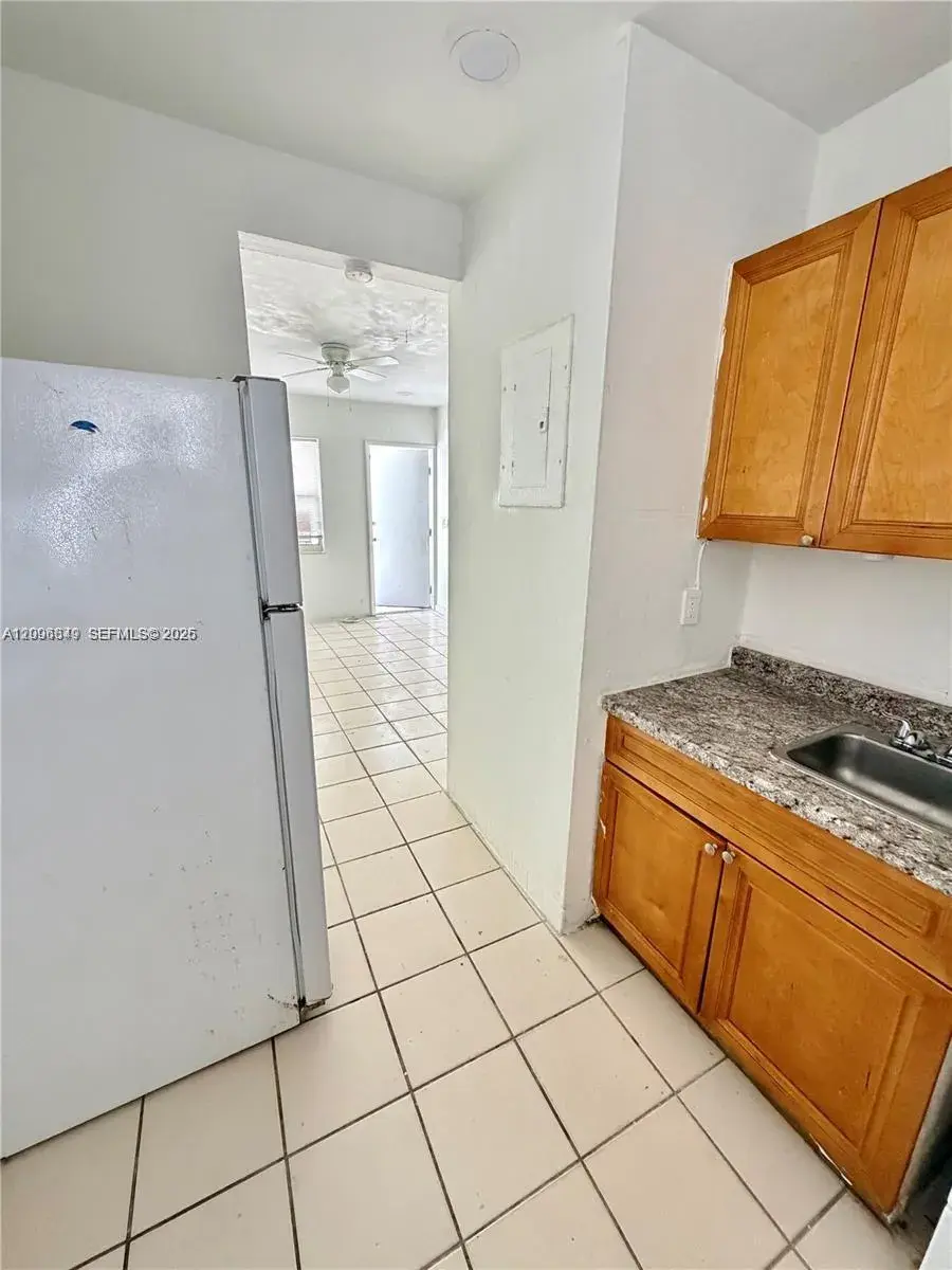 2041 Jackson st # 2, Hollywood FL 33020