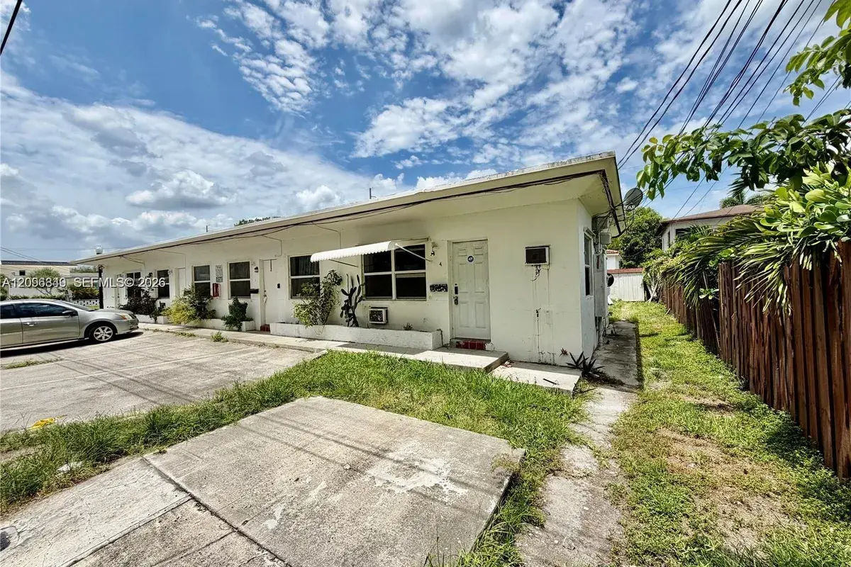 2041 Jackson st # 2, Hollywood FL 33020