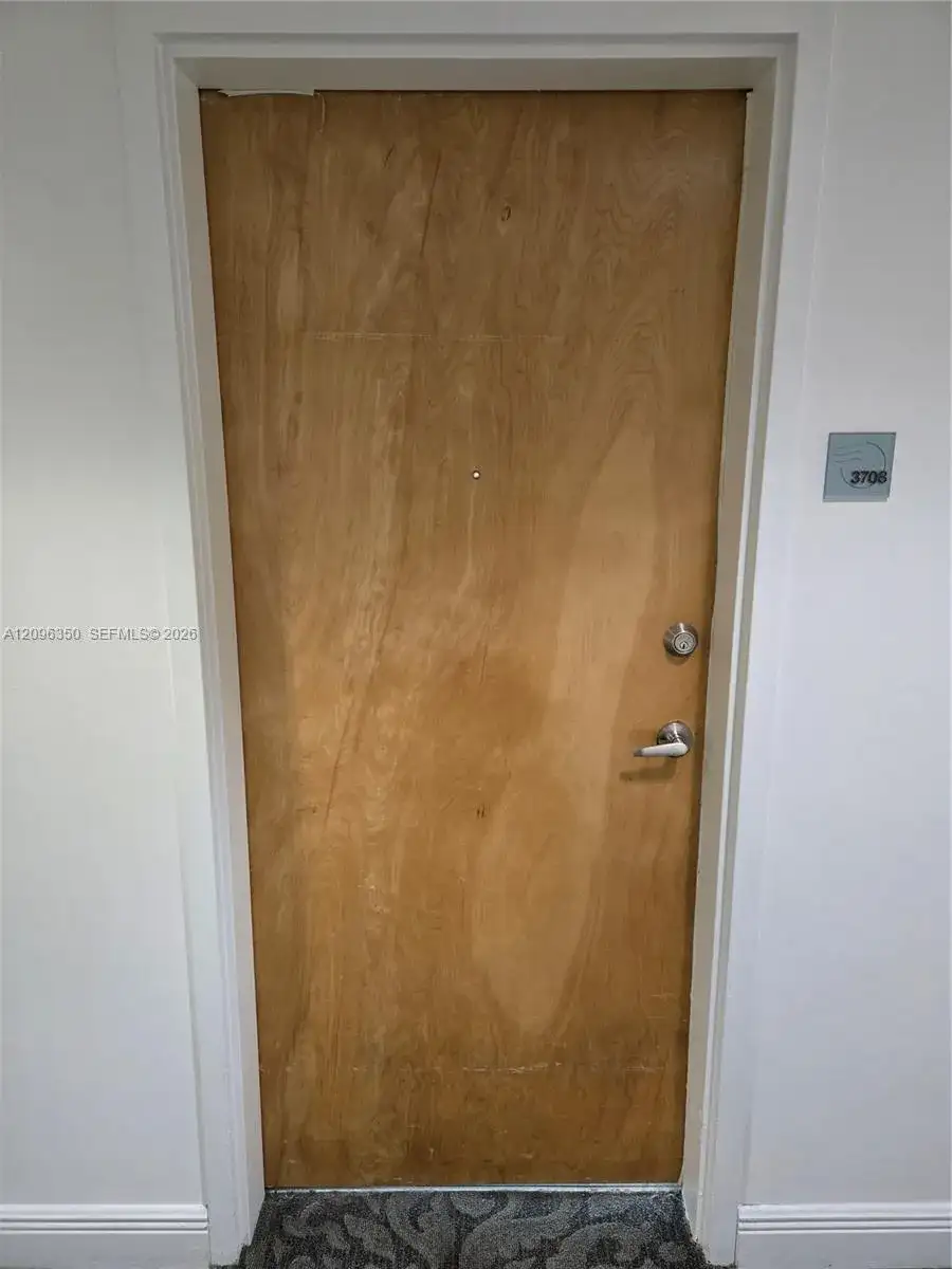 350 S Miami Ave # 3708, Miami FL 33130 photo 5
