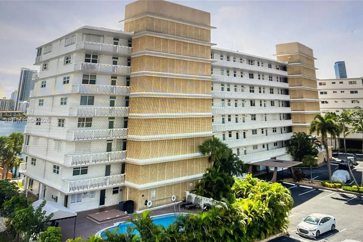 410 Golden Isles Dr # 407, Hallandale Beach FL 33009