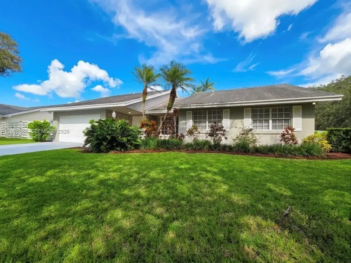 14863 SW 152nd Pl, Miami FL 33196 photo 2