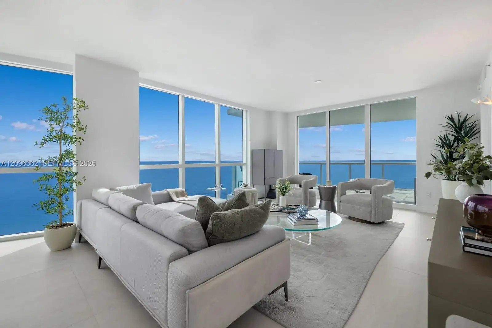 3801 Collins Ave # 2006, Miami Beach FL 33140 photo 2