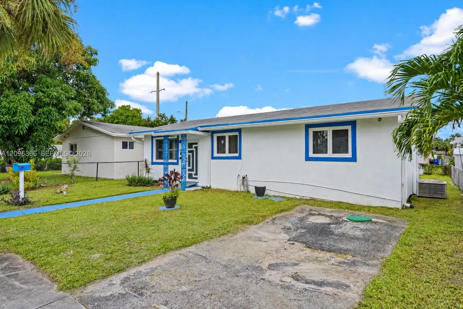 1409 NE 152nd St, North Miami Beach FL 33162 photo 2