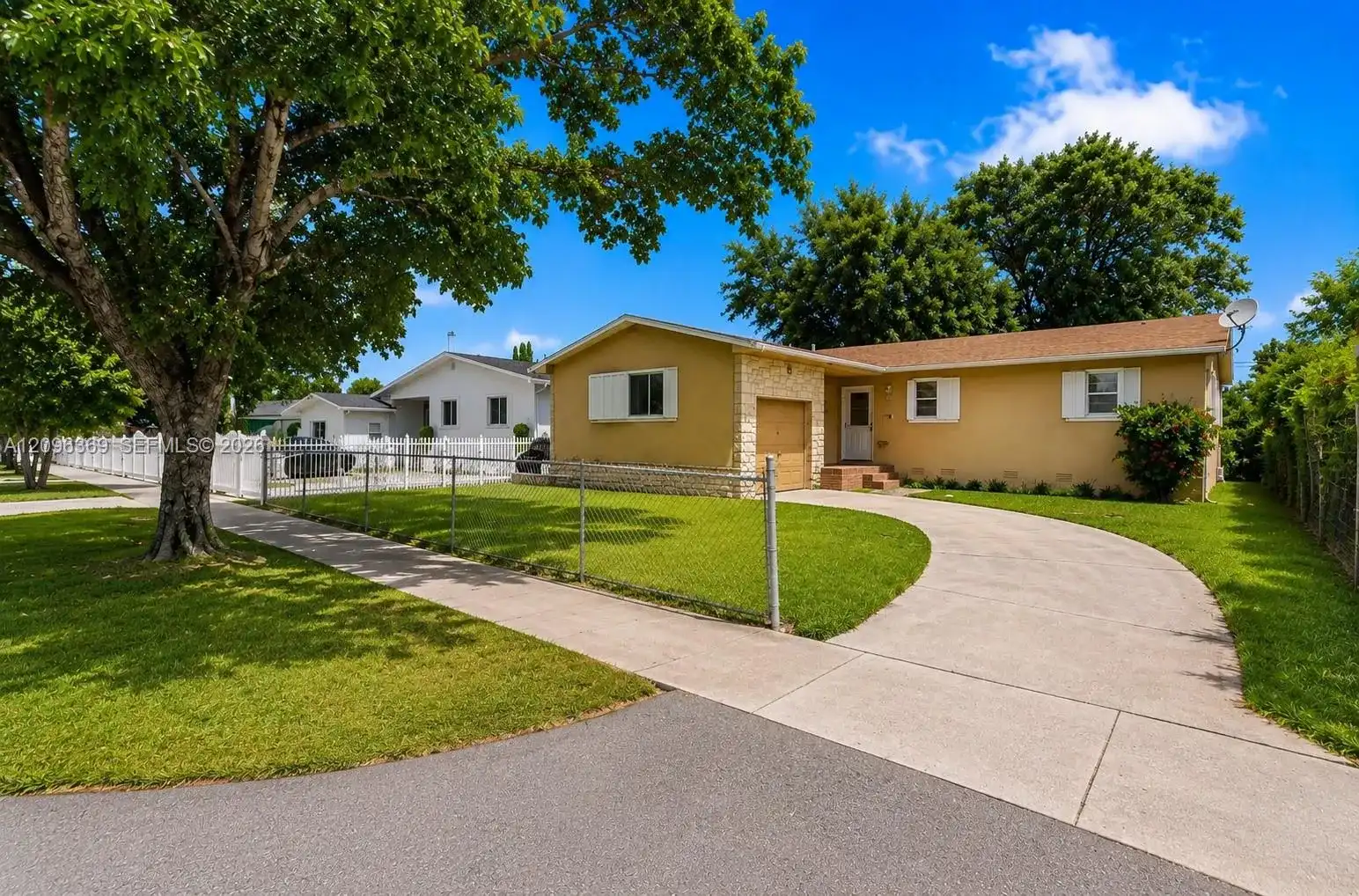 3031 NW 69th Ter, Miami FL 33147