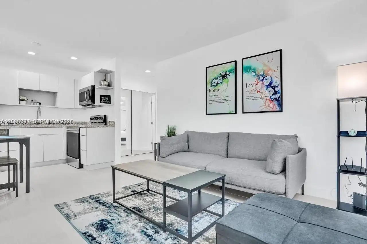 208 SE 4th St # 2, Hallandale Beach FL 33009 photo 5