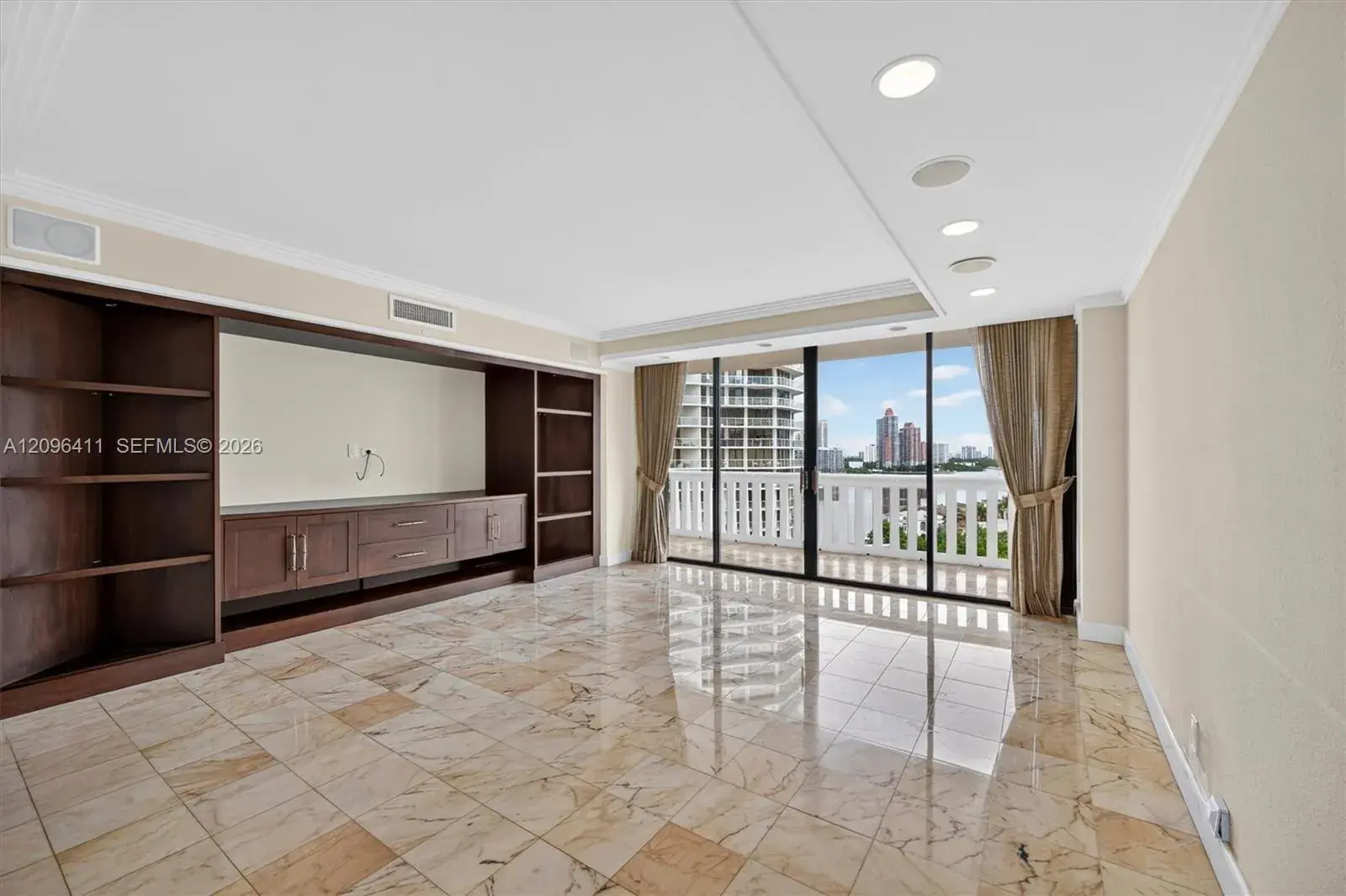 3000 Island Blvd # 1103, Aventura FL 33160