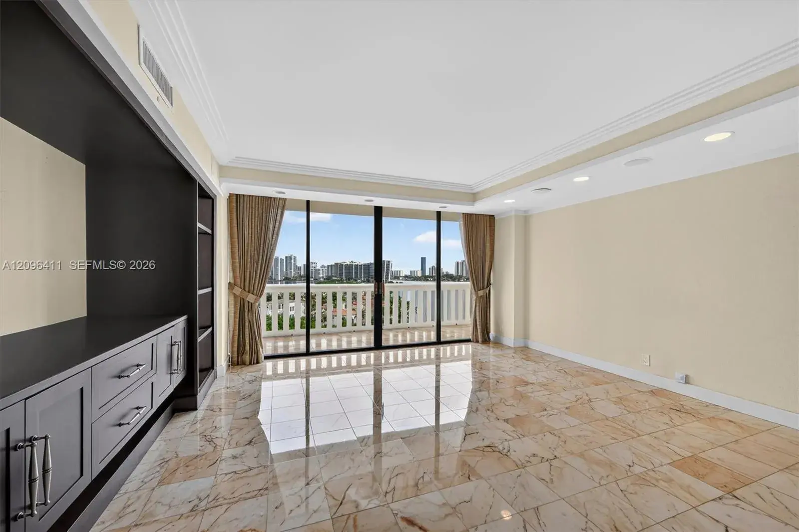 3000 Island Blvd # 1103, Aventura FL 33160