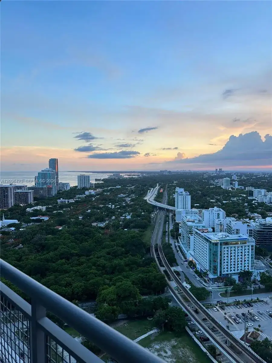 60 SW 13th St # 3407, Miami FL 33130 photo 5