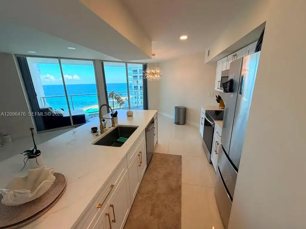 16485 Collins Ave # 932, Sunny Isles Beach FL 33160