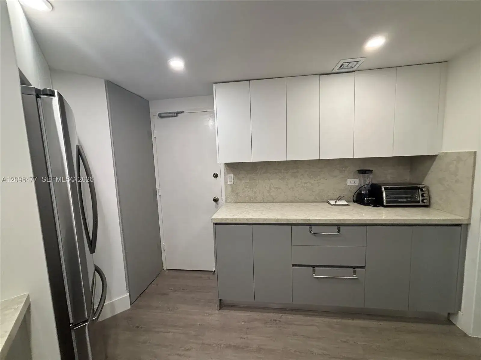 905 Brickell Bay Dr # 1124, Miami FL 33131 photo 5