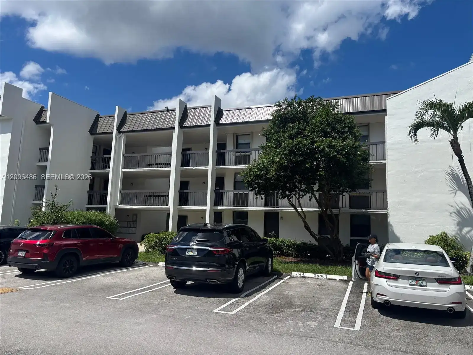 8441 Forest Hills Dr # 203, Coral Springs FL 33065