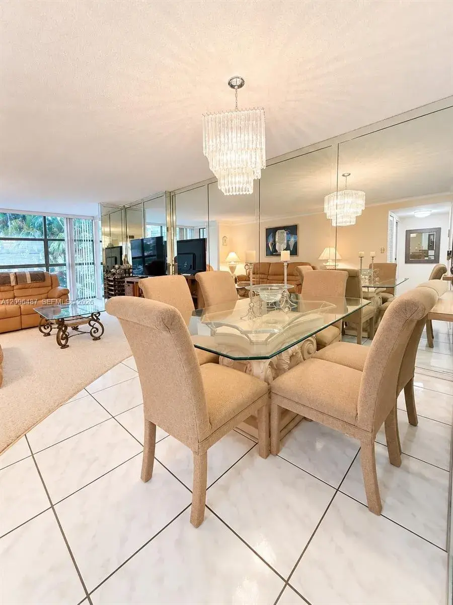 600 Parkview Dr # 206, Hallandale Beach FL 33009