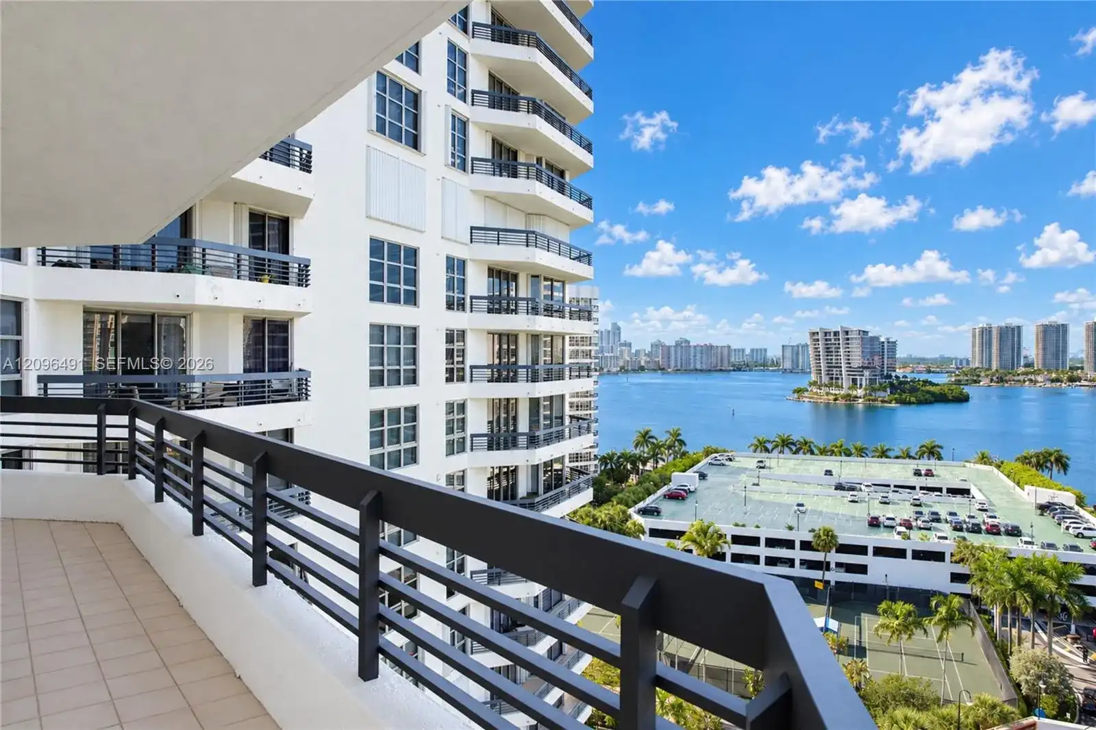 3500 Mystic Pointe Dr # 1503, Aventura FL 33180