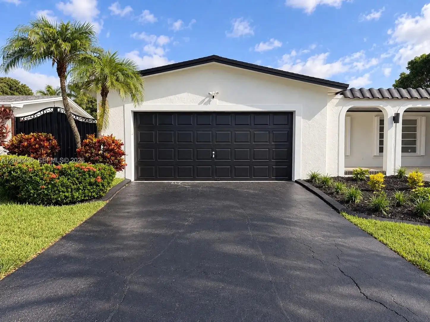 11701 NW 14th St, Pembroke Pines FL 33026 photo 2