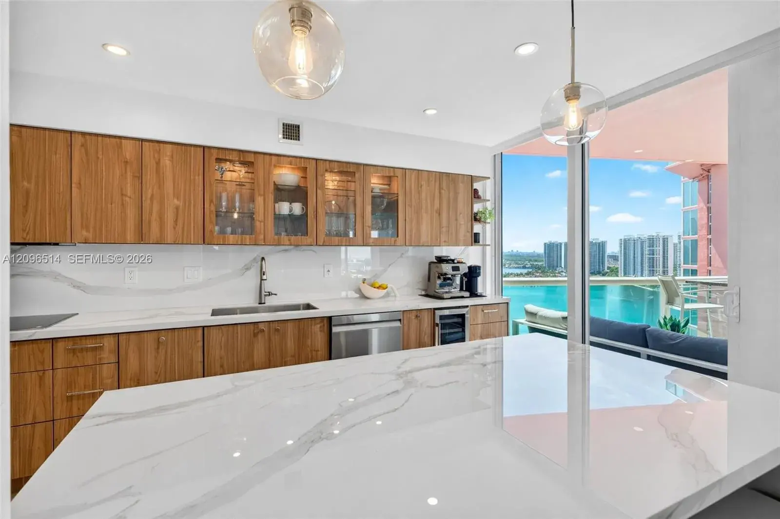 3370 Hidden Bay Dr # 2410, Aventura FL 33180