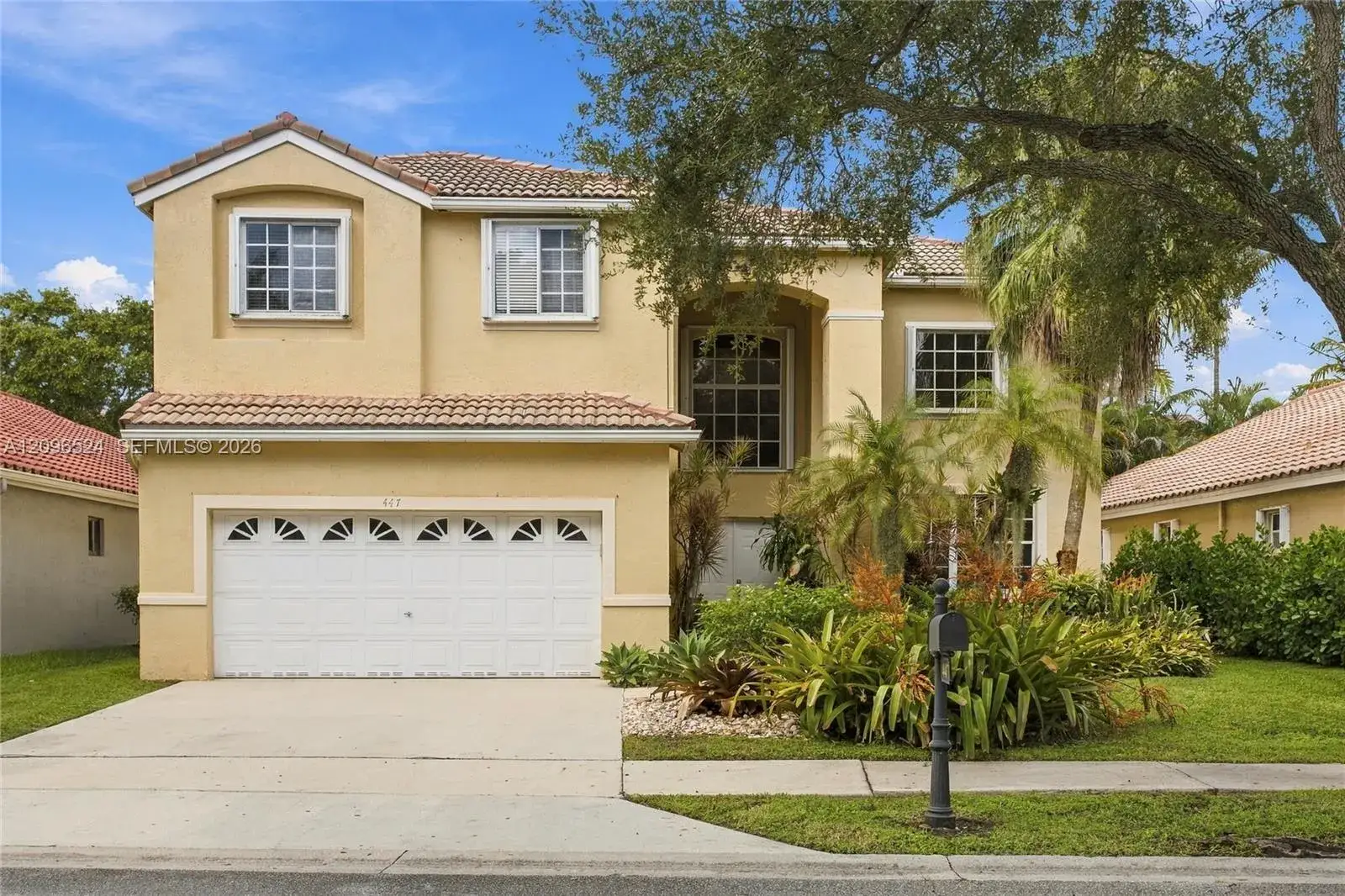 447 Cambridge Dr, Weston FL 33326