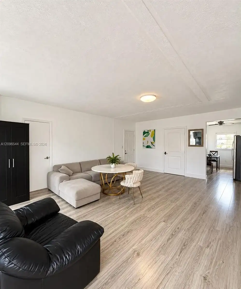 7712 Byron Ave # 3, Miami Beach FL 33141