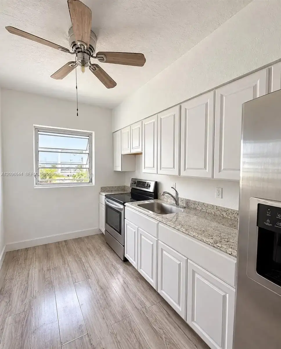 7712 Byron Ave # 3, Miami Beach FL 33141 photo 3