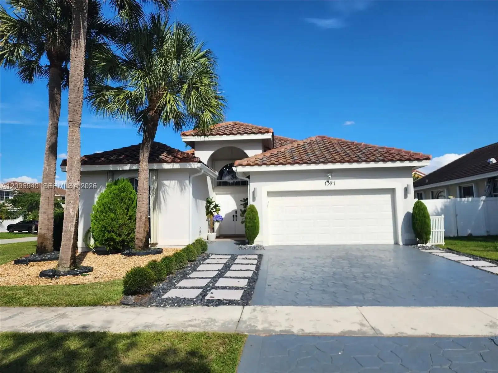 1391 NW 185th Ter, Pembroke Pines FL 33029