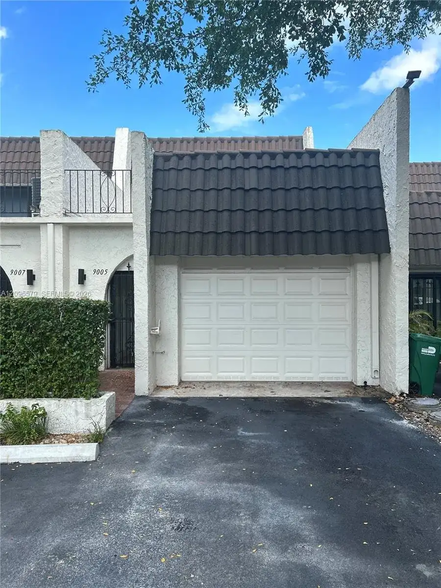 9005 SW 62nd Ter # H, Miami FL 33173 photo 4