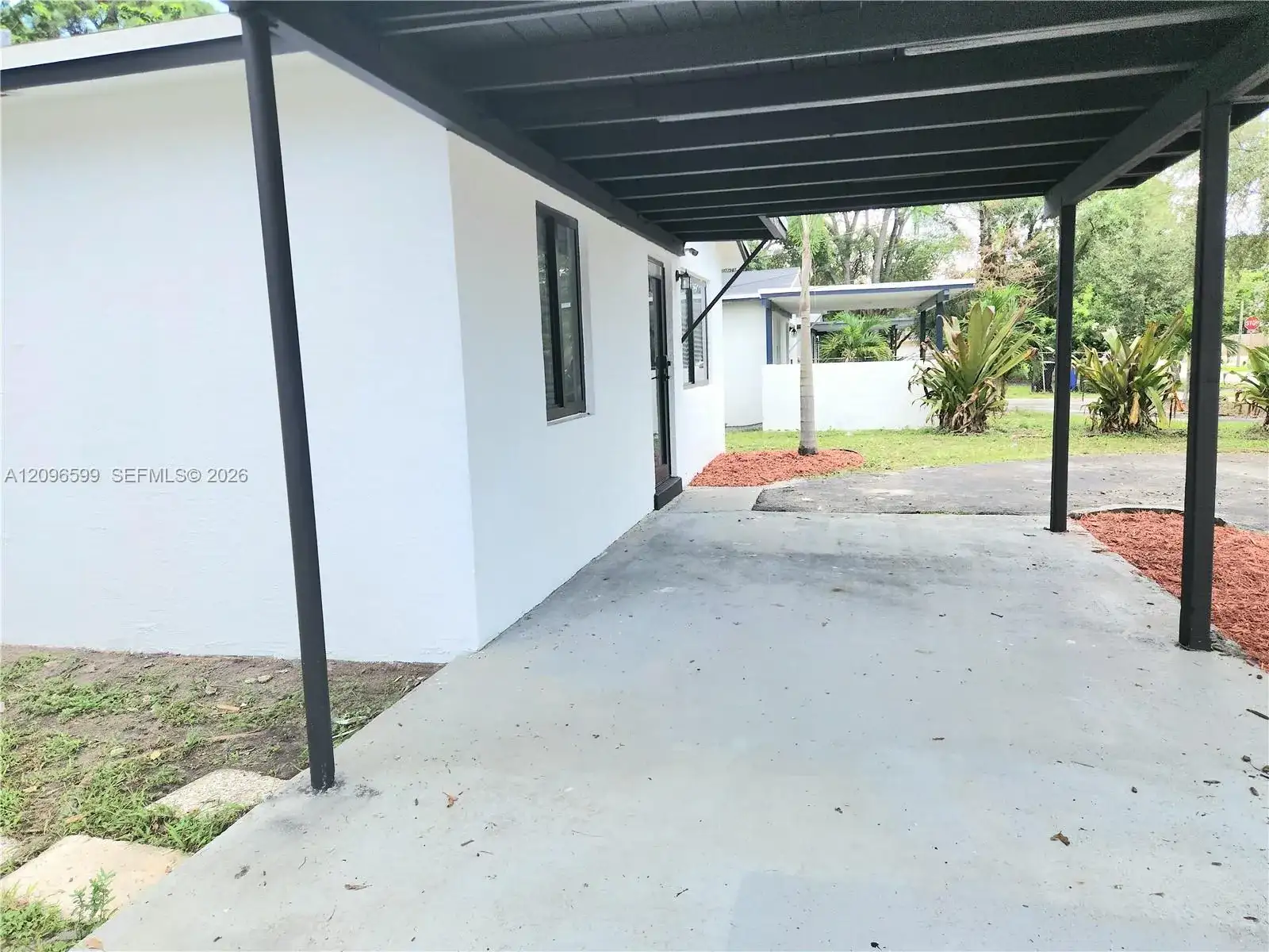 412 NW 21st Ter, Fort Lauderdale FL 33311 photo 2