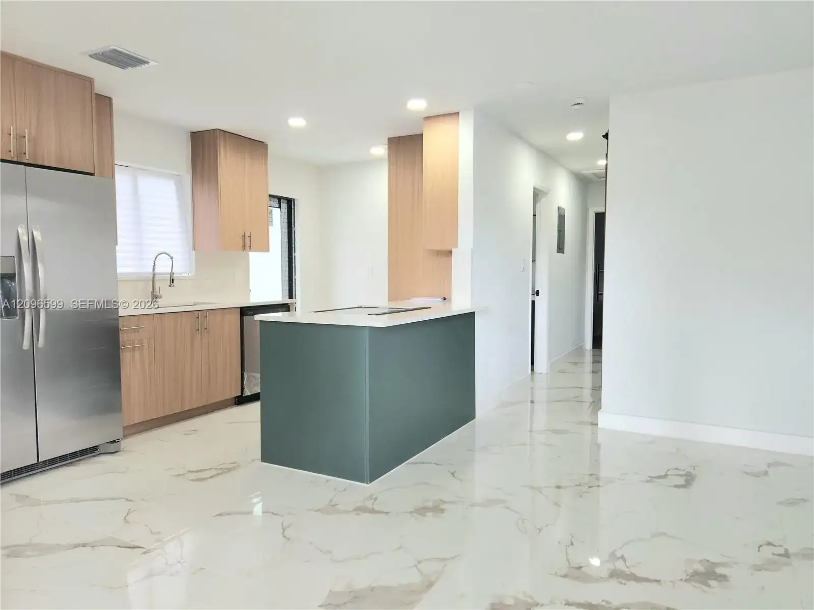 412 NW 21st Ter, Fort Lauderdale FL 33311 photo 4