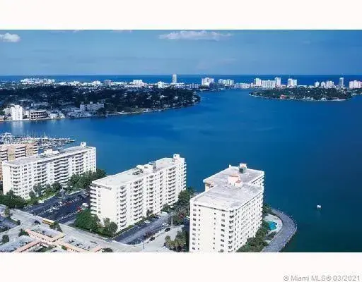 7501 E Treasure Dr # 2L, North Bay Village FL 33141