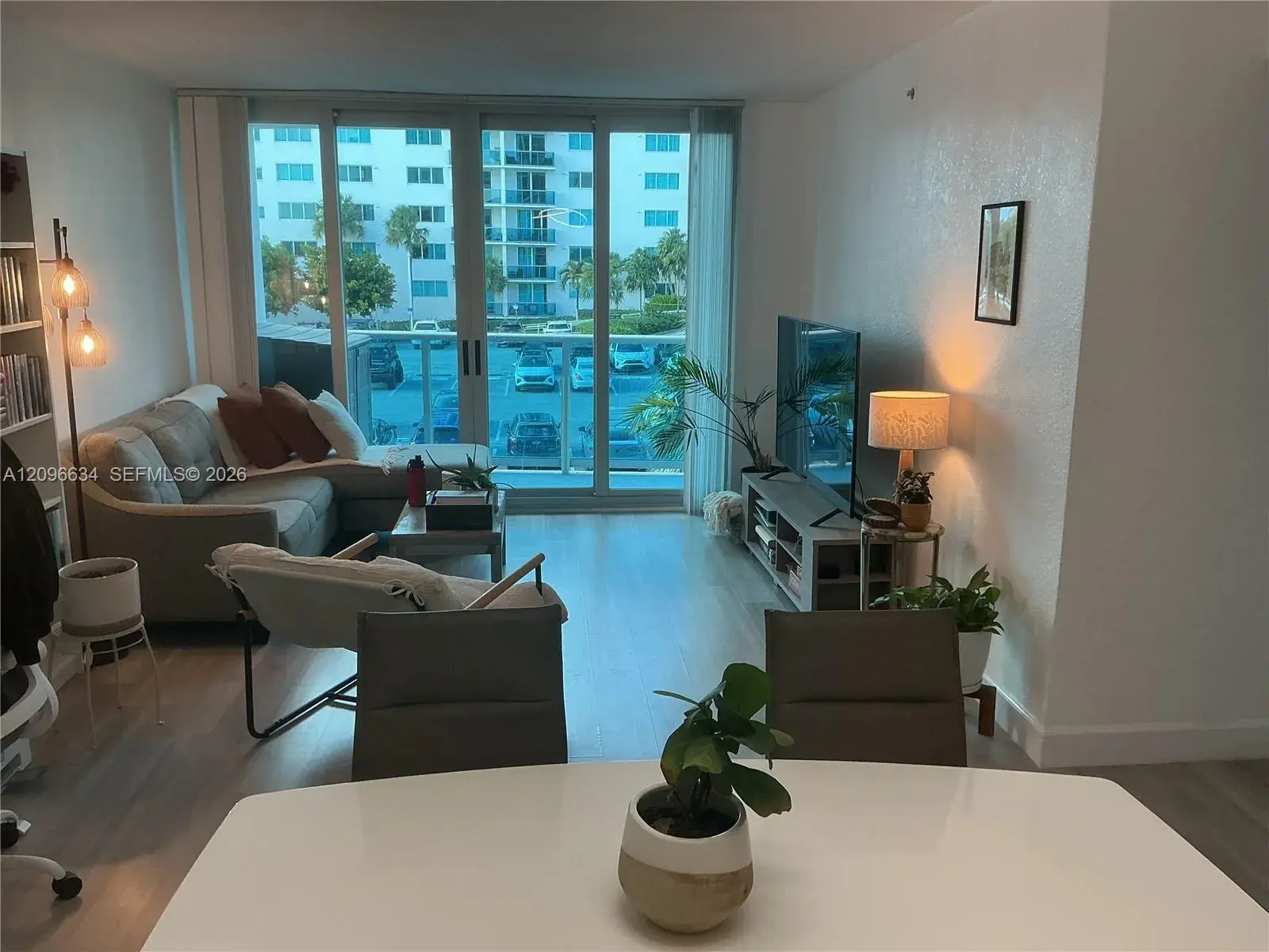 7501 E Treasure Dr # 2L, North Bay Village FL 33141