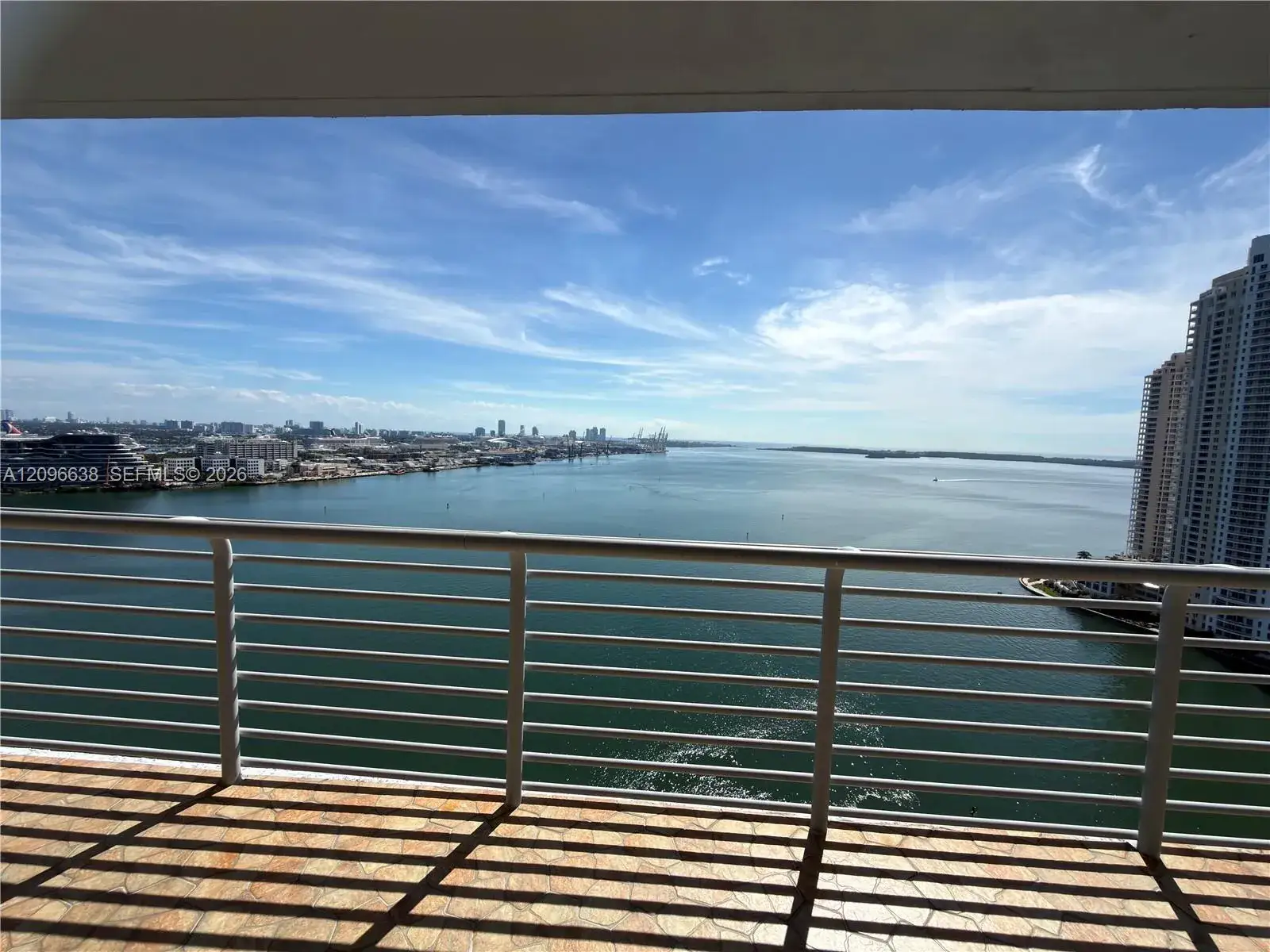 335 S Biscayne Blvd # 2509, Miami FL 33131