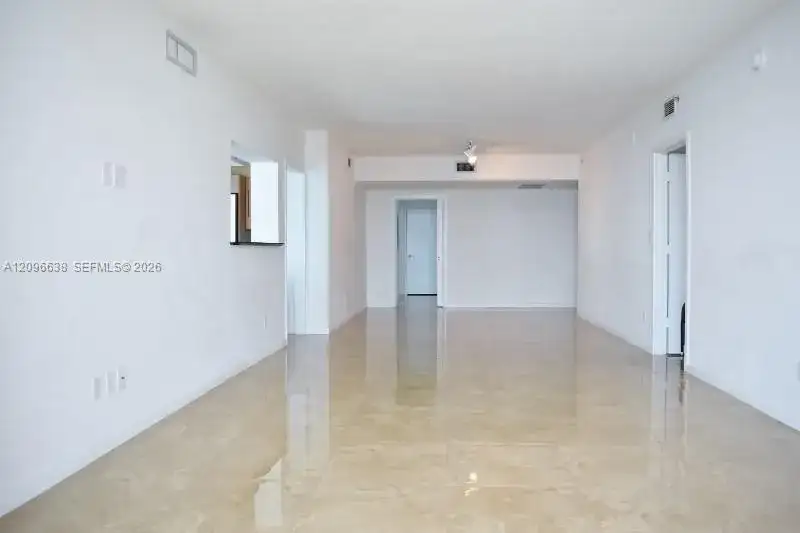 335 S Biscayne Blvd # 2509, Miami FL 33131 photo 4