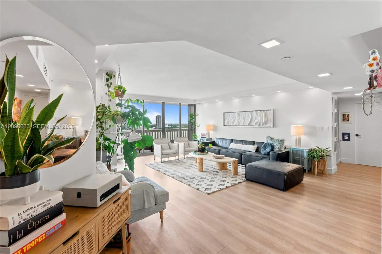 1000 E Island Blvd # 1402, Aventura FL 33160