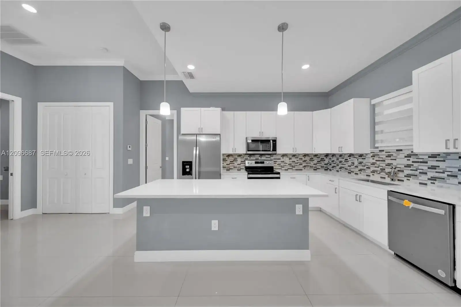105 E 15 ST, Lehigh Acres FL 33972