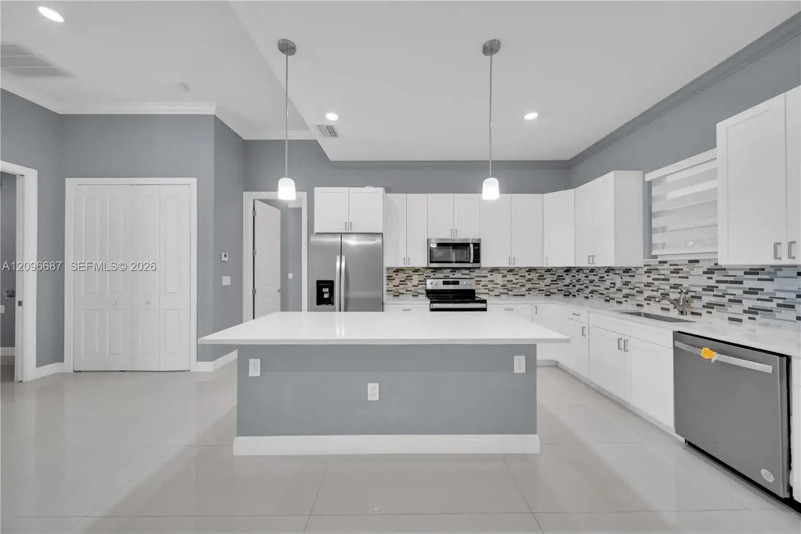 105 E 15 ST, Lehigh Acres FL 33972