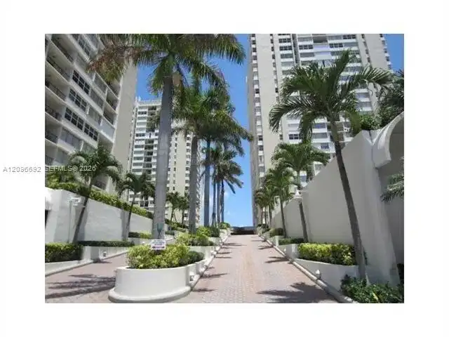 1880 S Ocean Dr # 304, Hallandale Beach FL 33009