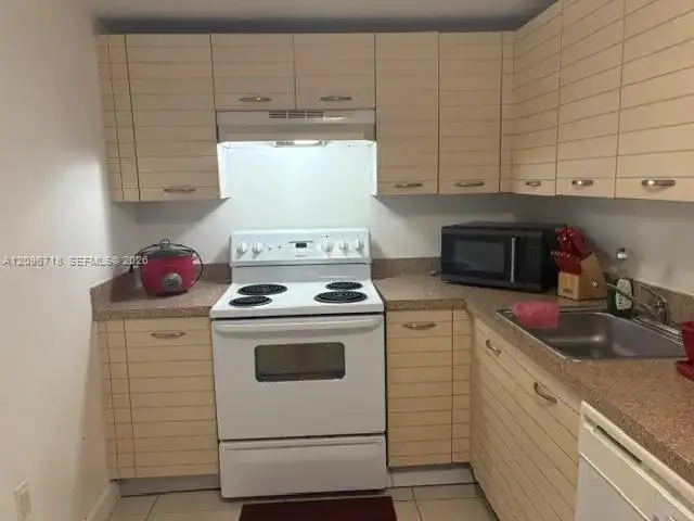 2217 NW 7th St # 1202, Miami FL 33125 photo 4