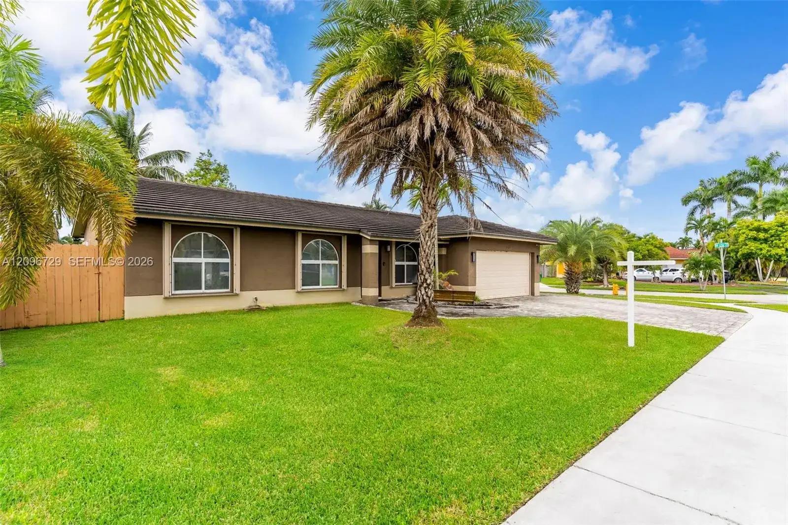 13122 SW 200th Ter, Miami FL 33177 photo 3