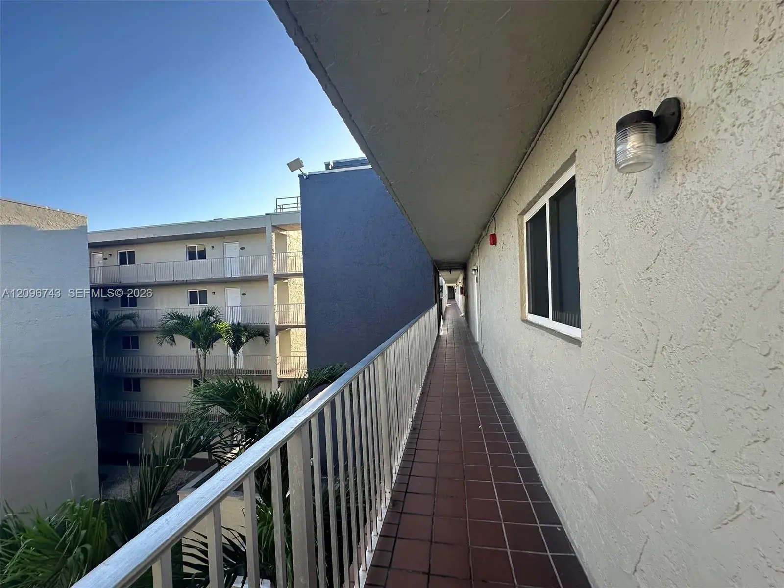 10000 NW 80th Ct # 2424, Hialeah Gardens FL 33016