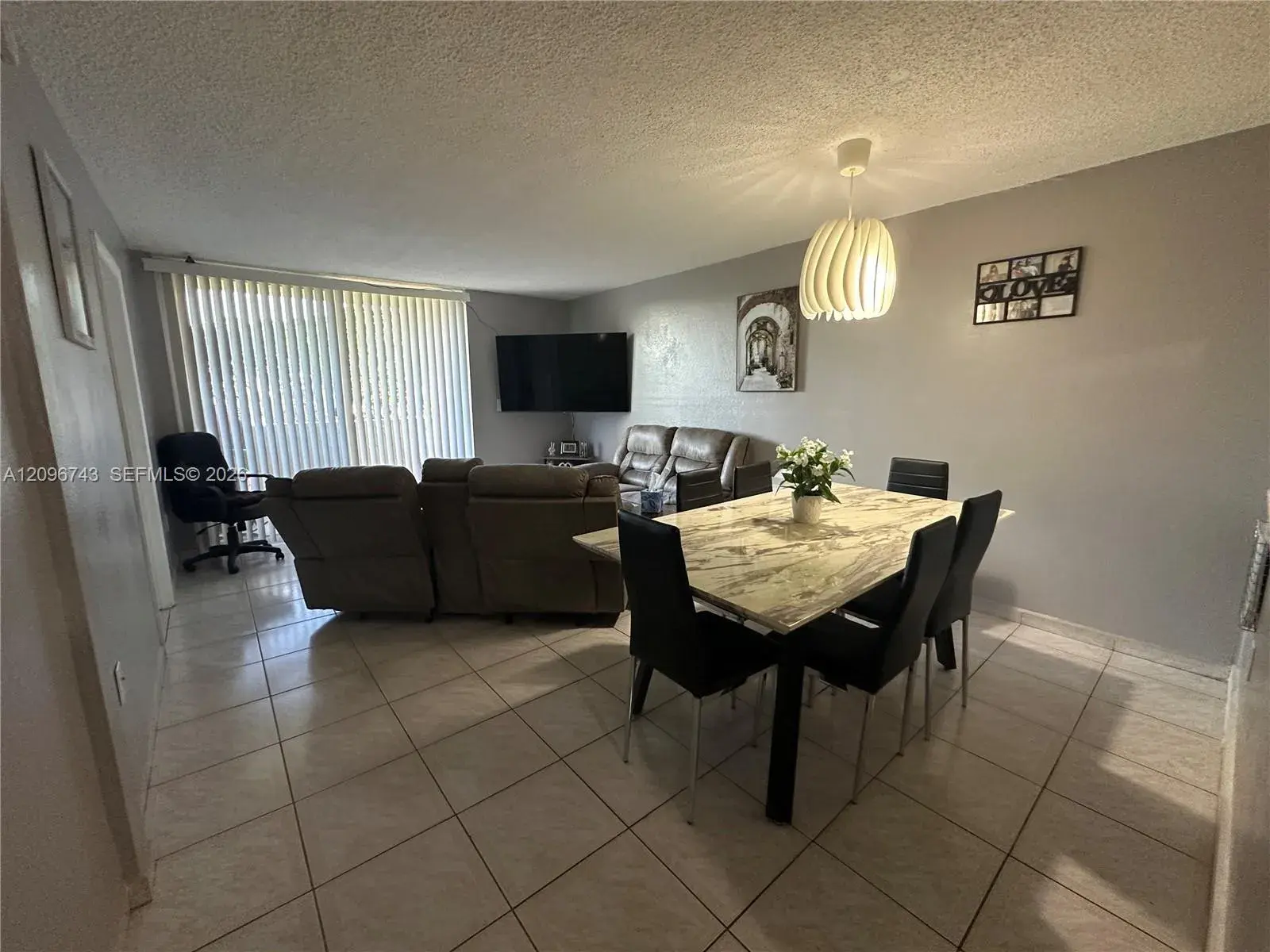 10000 NW 80th Ct # 2424, Hialeah Gardens FL 33016