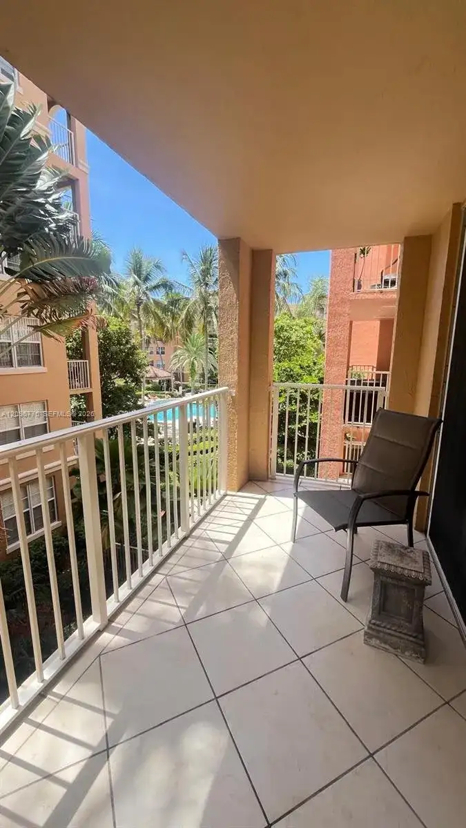 19801 E Country Club Dr # 4302, Aventura FL 33180 photo 3
