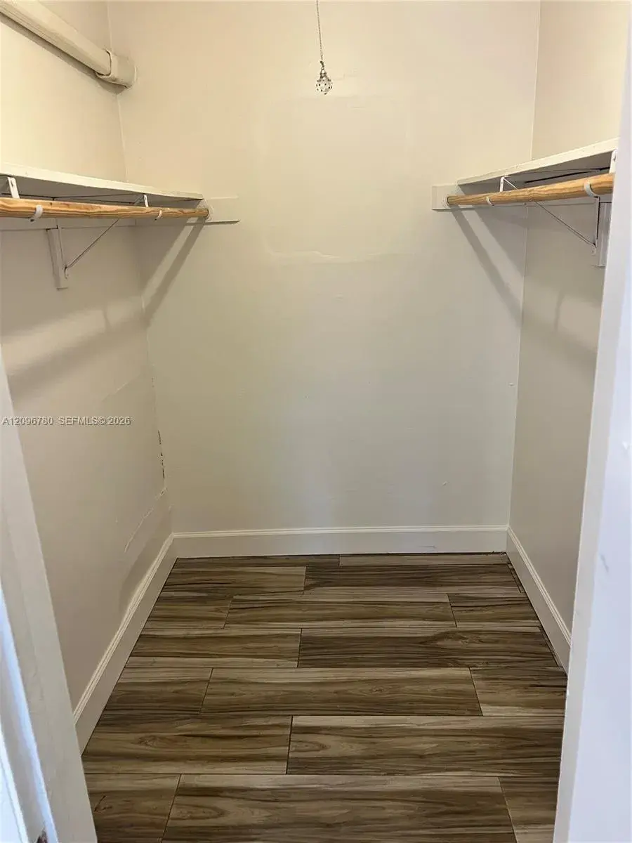 5941 NE 18th Ave # 1, Fort Lauderdale FL 33334