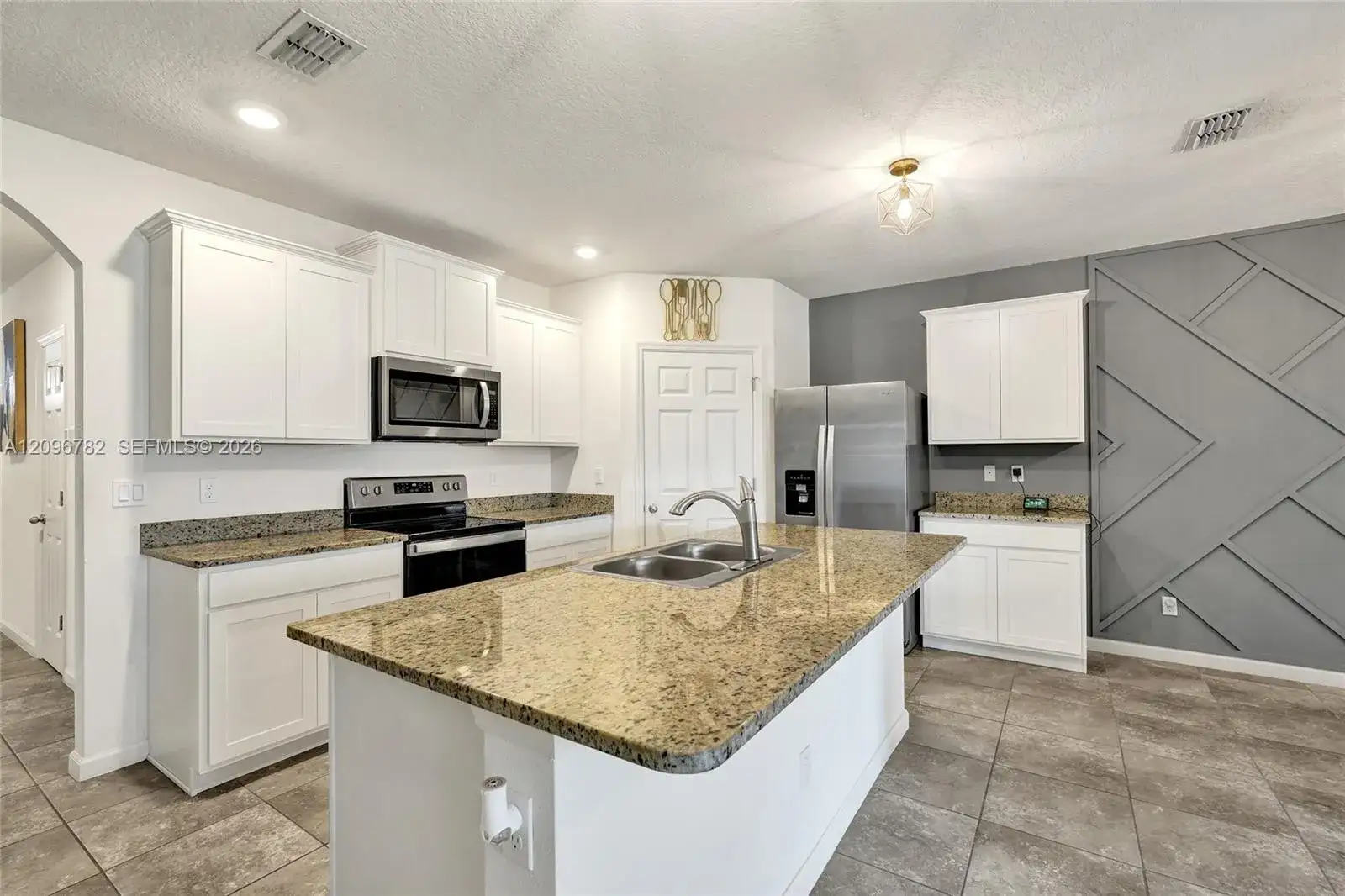 6479 NW Castlebrook Ave, Port St. Lucie FL 34983 photo 3