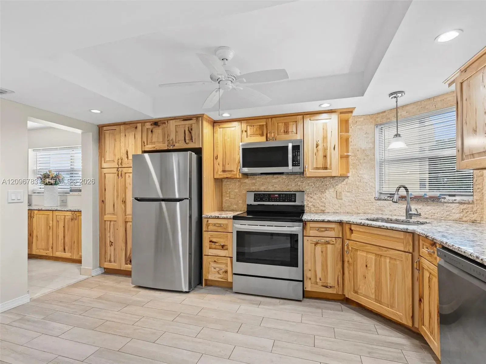 3661 Via Poinciana # 401, Lake Worth FL 33467