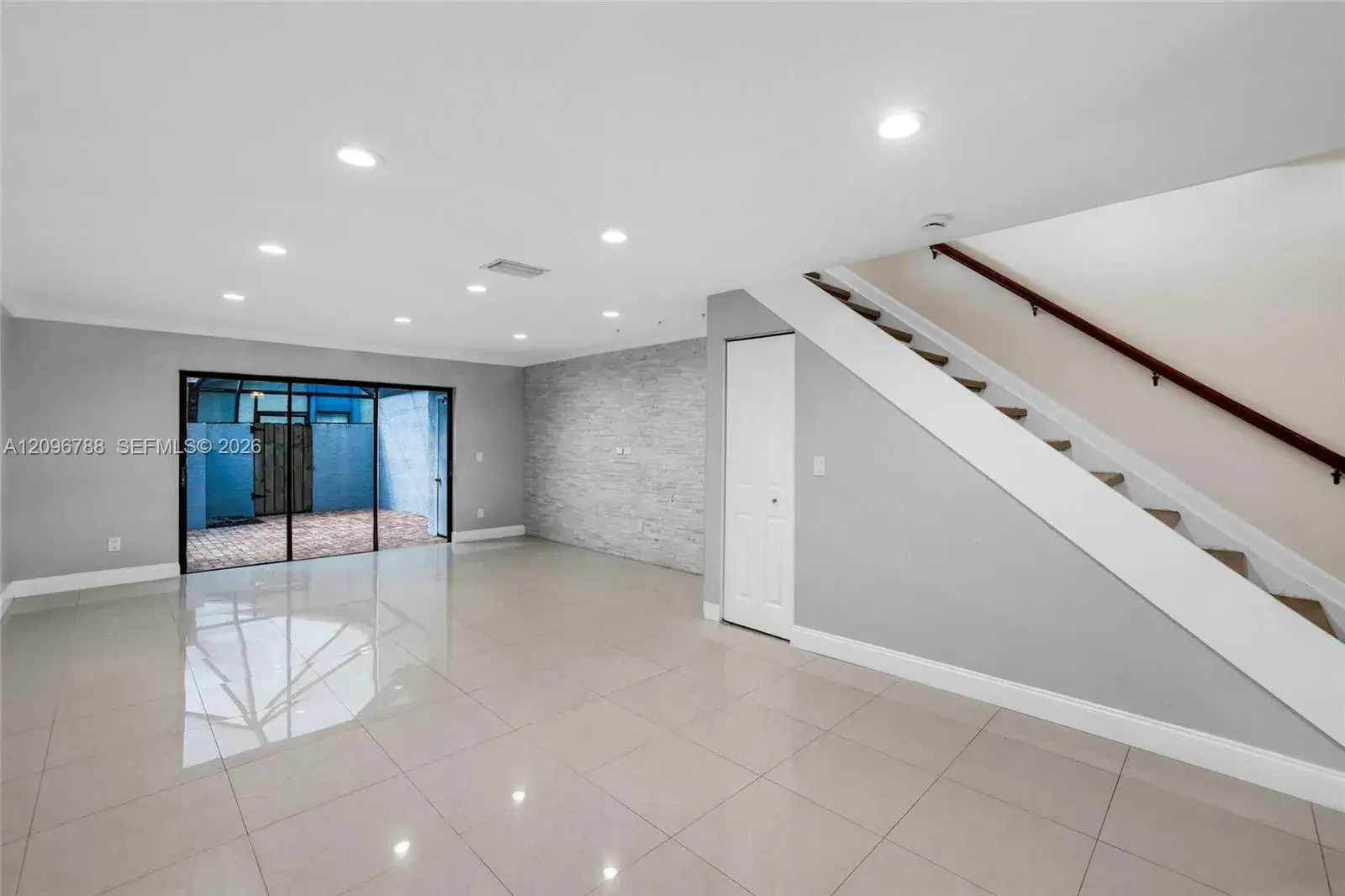 9166 SW 21st Ct, Boca Raton FL 33428