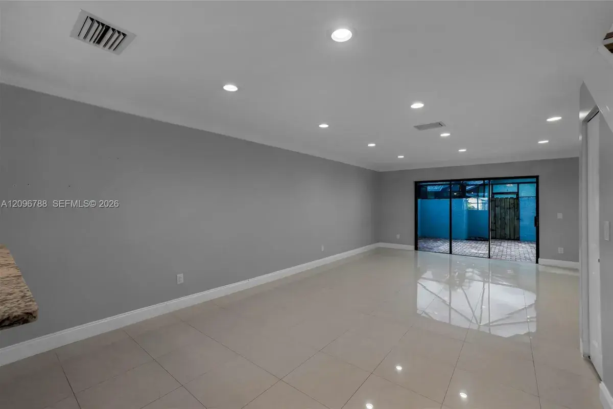 9166 SW 21st Ct, Boca Raton FL 33428
