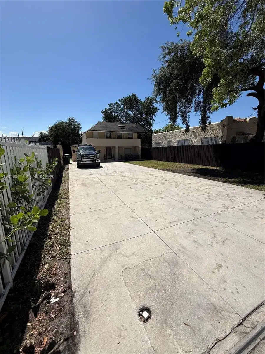 6716 NW 6th Ave, Miami FL 33150 photo 5
