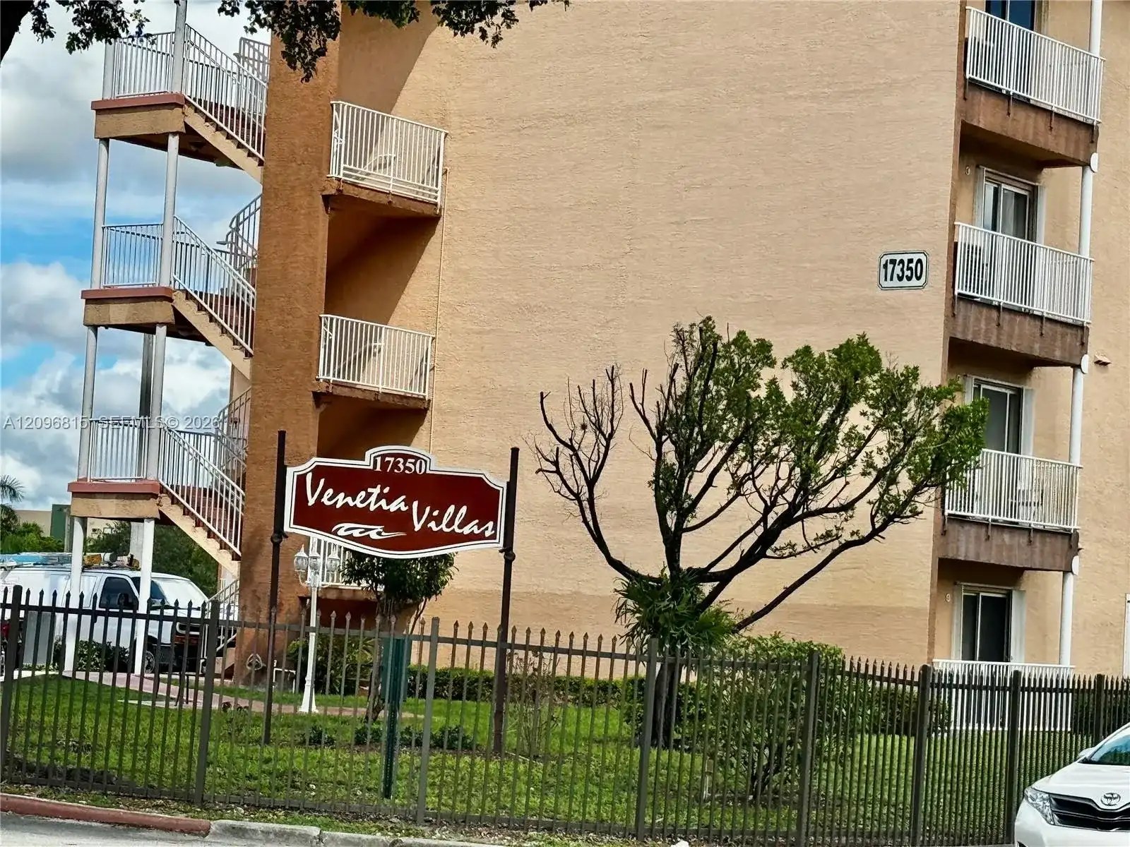 17350 NW 67th Ave # 109, Hialeah FL 33015