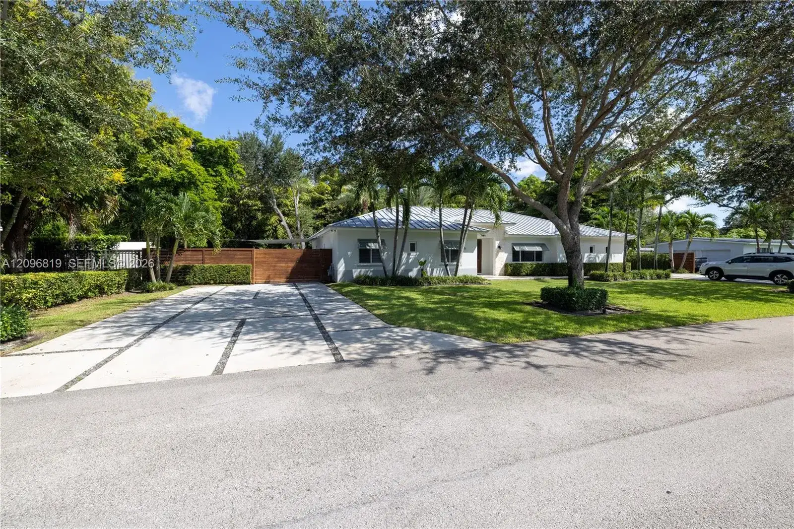 7985 SW 99th St, Miami FL 33156 photo 2