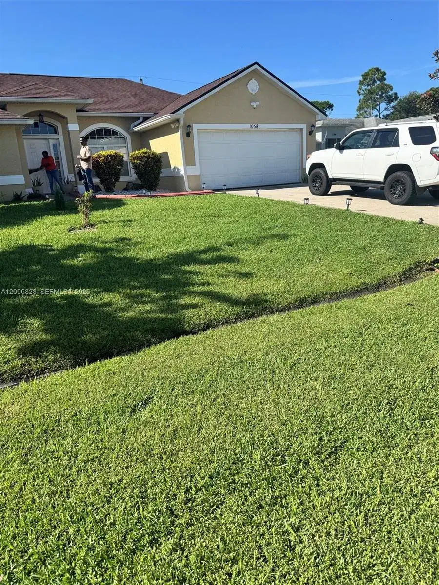 1058 SW Calmar Ave, Port St. Lucie FL 34953